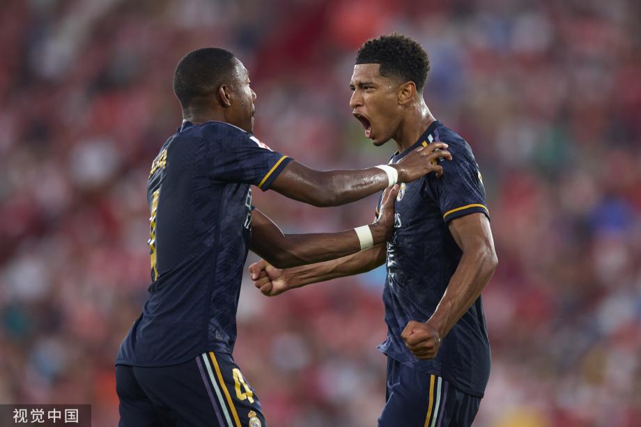 詹姆斯与奥 詹姆斯与奥